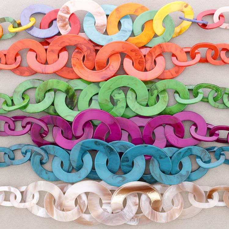 RESIN LINK NECKLACE 2