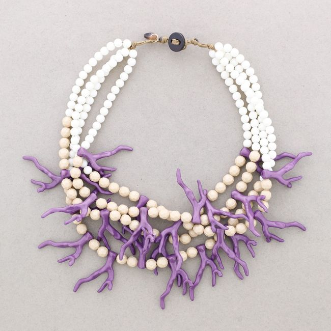 4-TIER RESIN CORAL BALLS NECKLACE