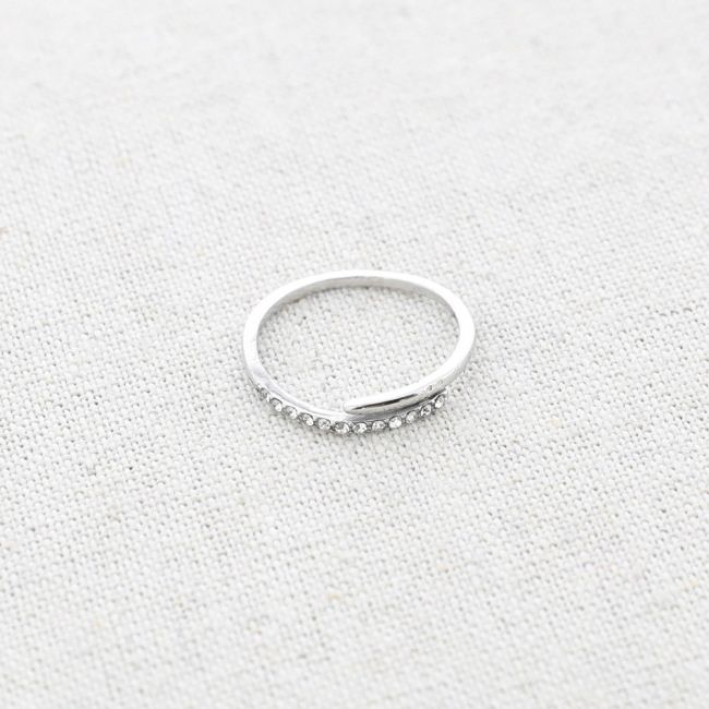 STEEL RING WITH CRYSTALS