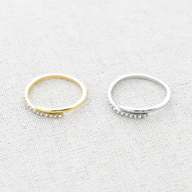 STEEL RING WITH CRYSTALS