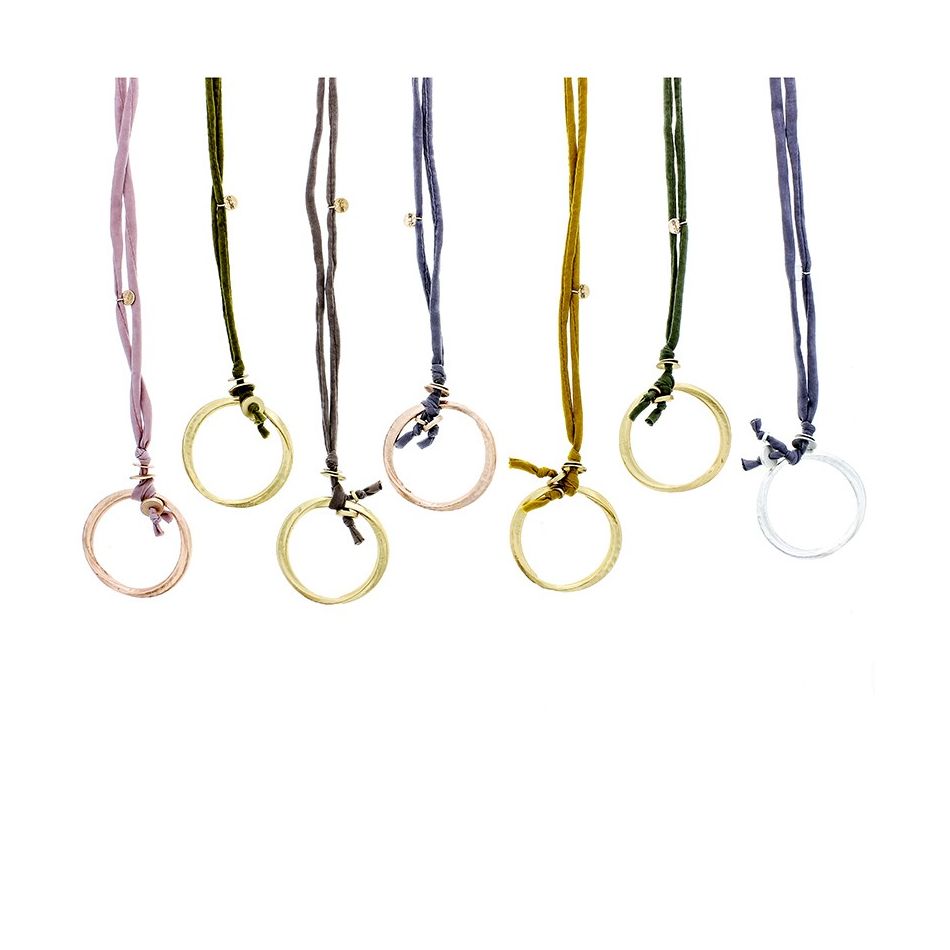 LONG NECKLACE WITH METAL RING