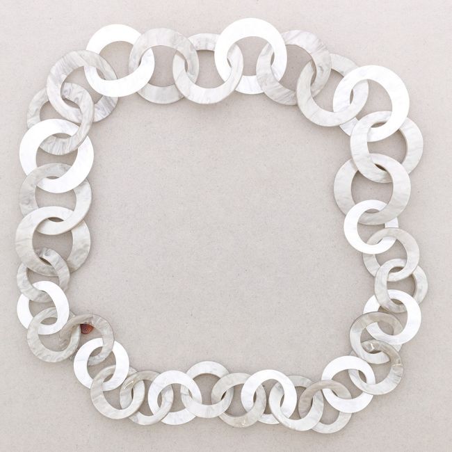 COLLAR LARGO ESLABONES RESINA