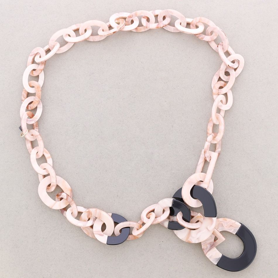 LONG RESIN LINK NECKLACE