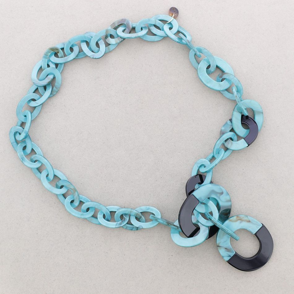 LONG RESIN LINK NECKLACE