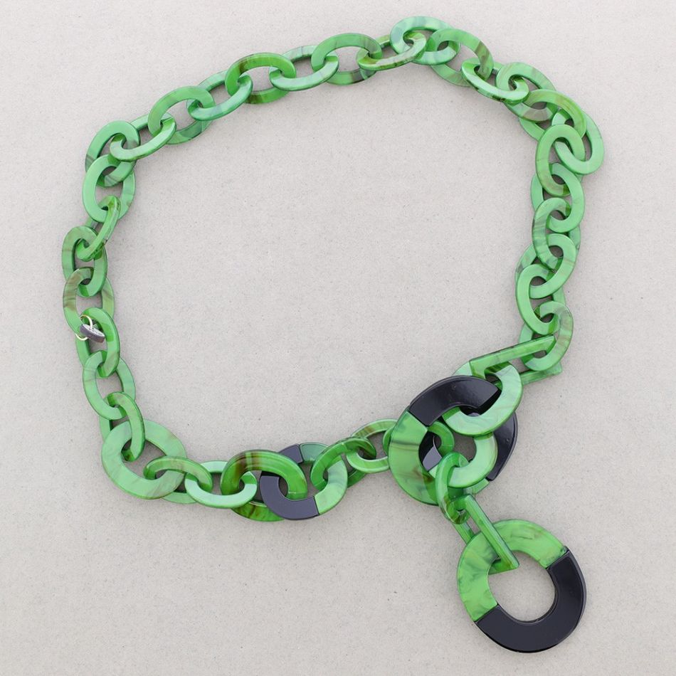 COLLAR LARGO ESLABONES RESINA