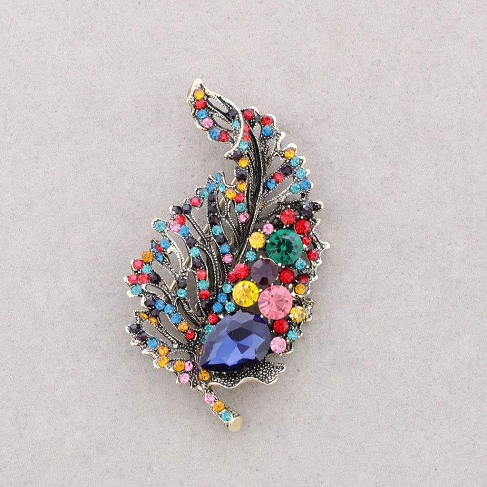 LEAF METAL CRYSTALS BROOCH