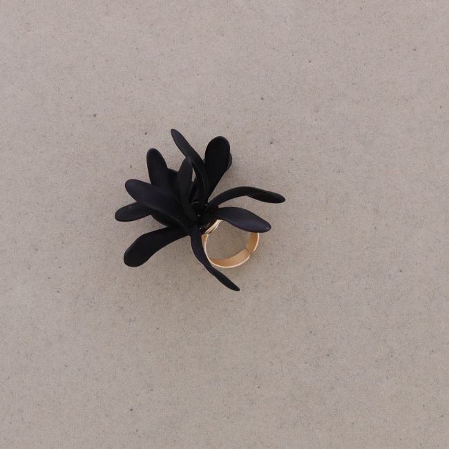 ANILLO PÉTALOS RESINA