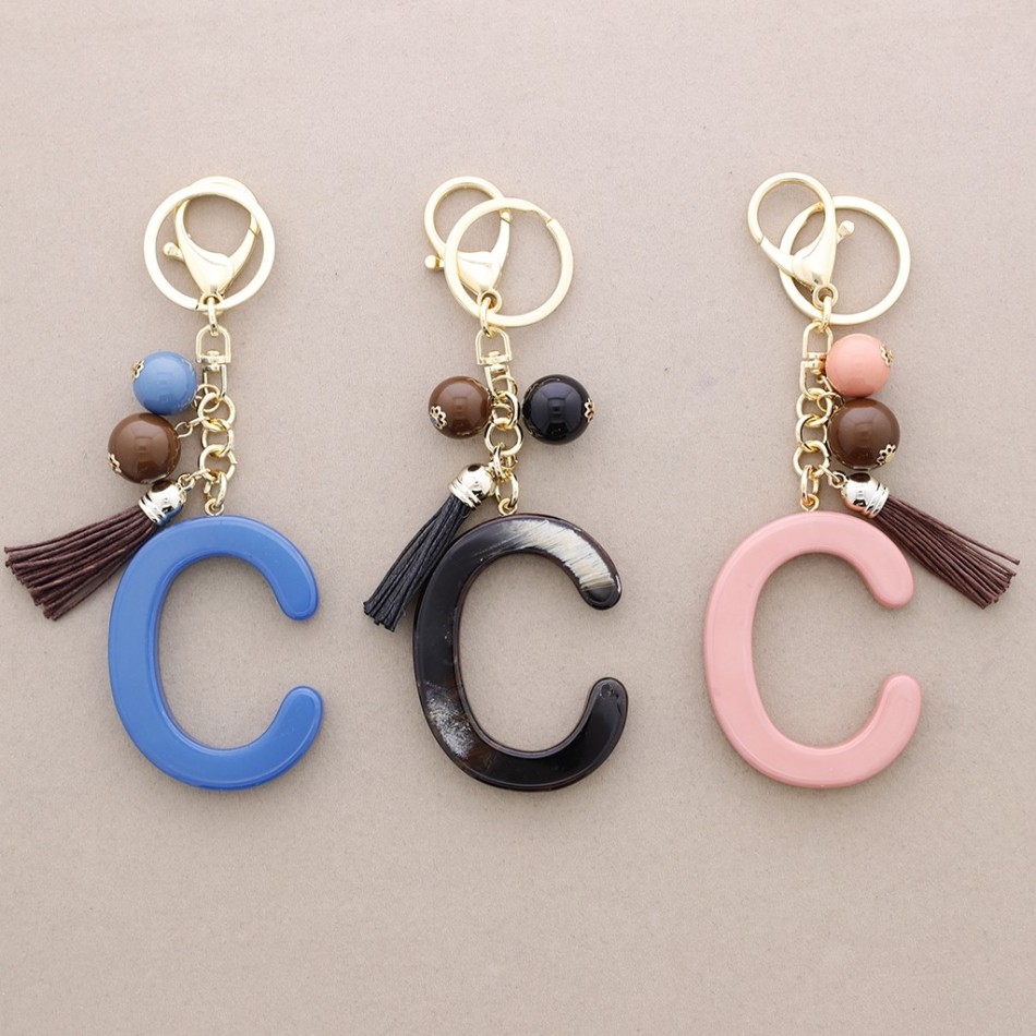 KEYCHAIN PENDANT INITIAL LETTER C RESIN
