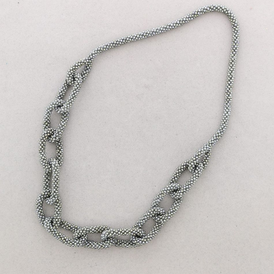 LONG NECKLACE WITH FACETED CRYSTALS LINKS