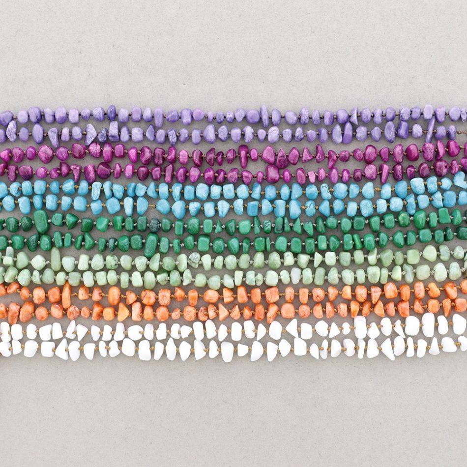 COLLAR LARGO PIEDRAS IRREGULARES