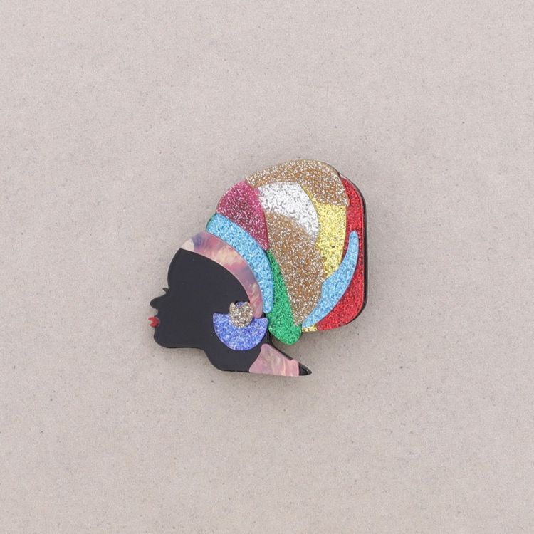 WOMAN RESIN BROOCH