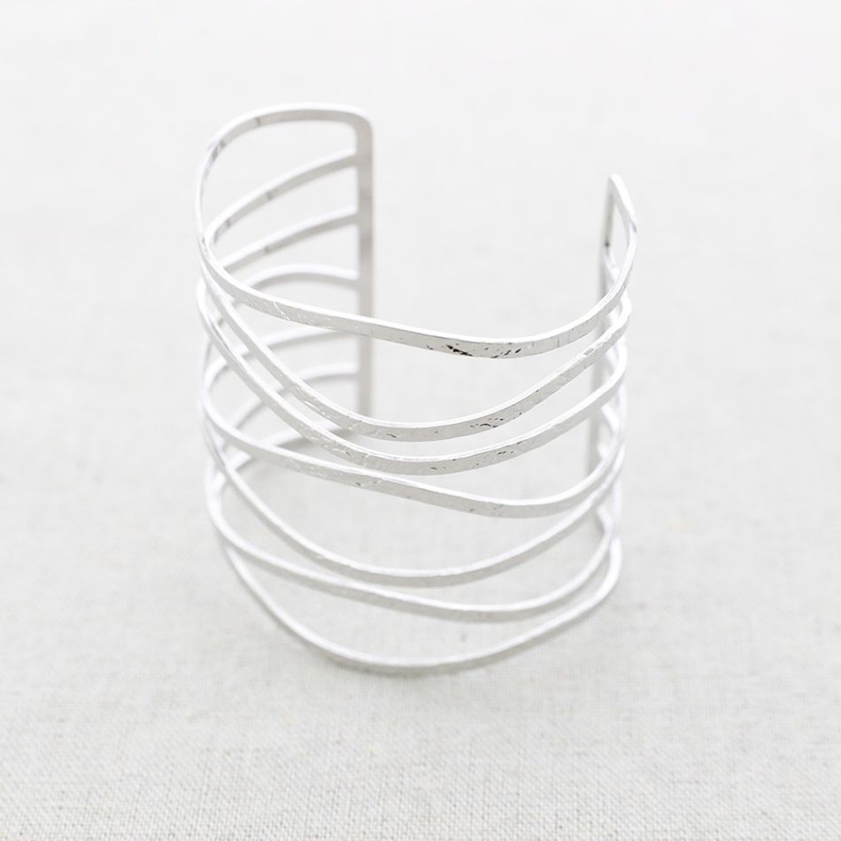 ADJUSTABLE FILIGREE STEEL BRACELET