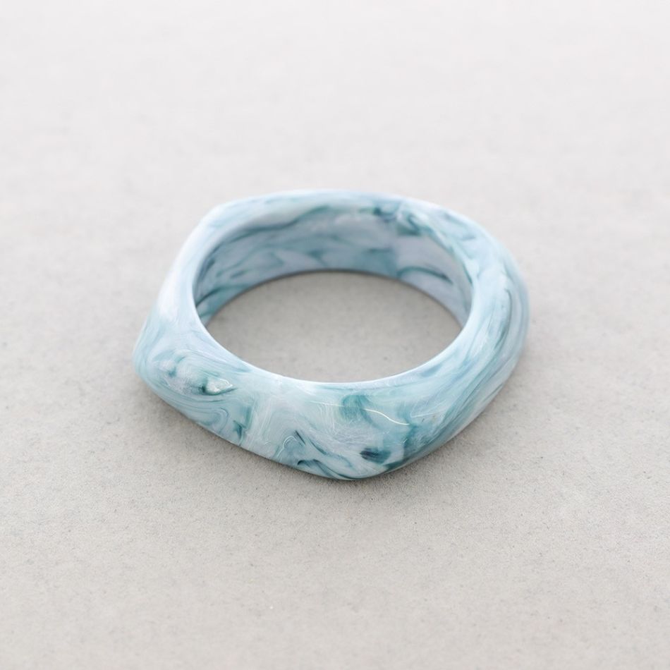 RIGID RESIN BRACELET