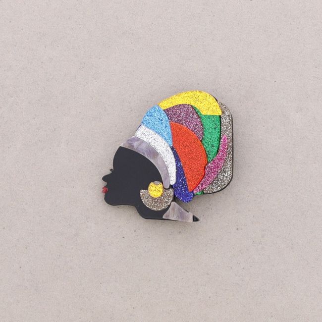 WOMAN RESIN BROOCH