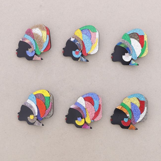 WOMAN RESIN BROOCH
