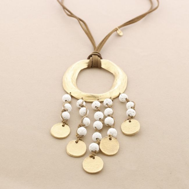 LONG NECKLACE WITH METAL RING PENDANT WITH LAVA BEADS