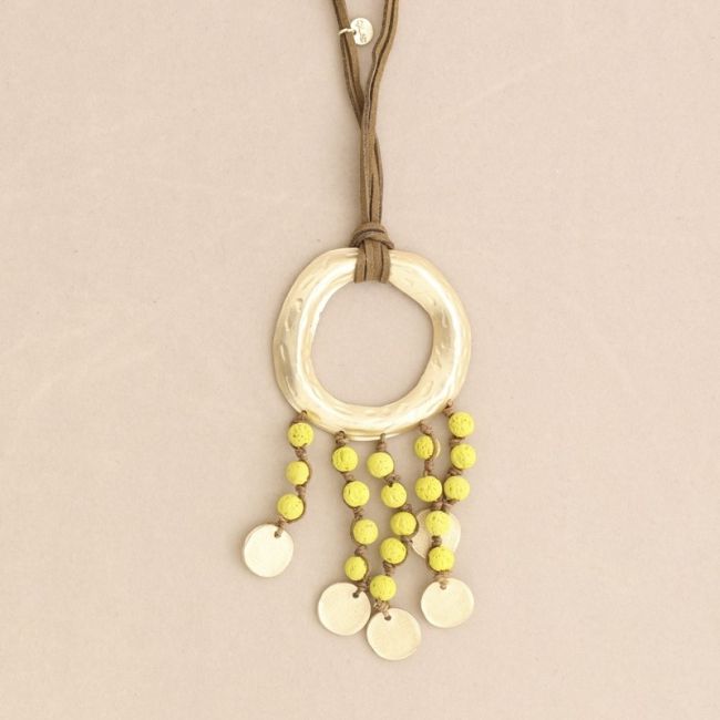 LONG NECKLACE WITH METAL RING PENDANT WITH LAVA BEADS