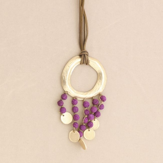 LONG NECKLACE WITH METAL RING PENDANT WITH LAVA BEADS