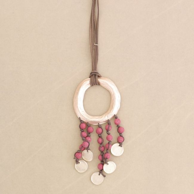 LONG NECKLACE WITH METAL RING PENDANT WITH LAVA BEADS