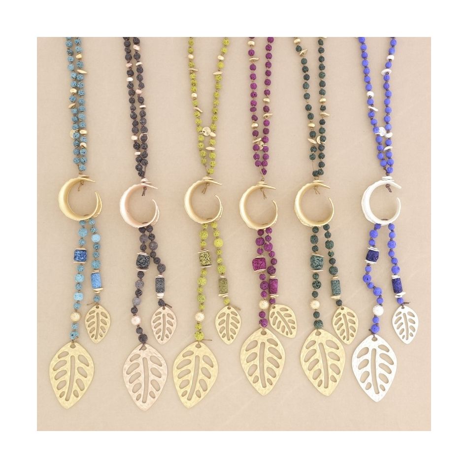 COLLAR LARGO CUENTAS LAVAS COLGANTE DOBLE HOJA METAL