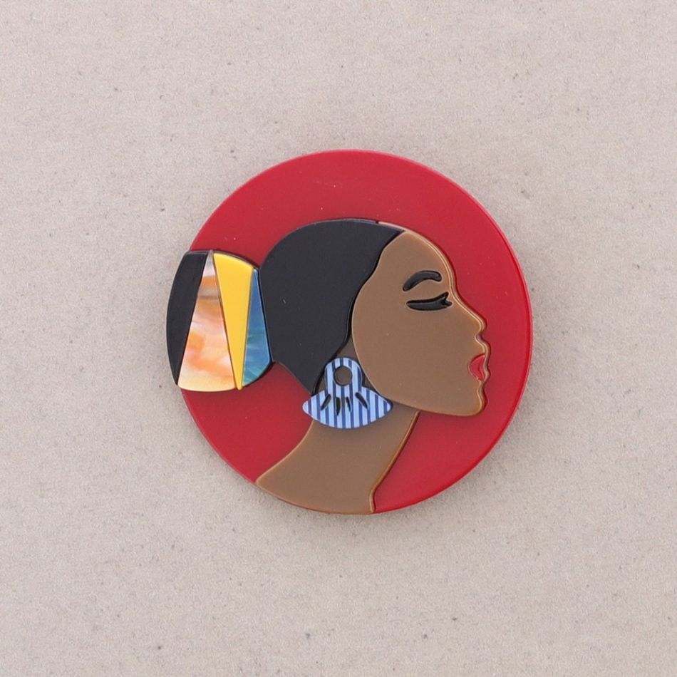 BROCHE MEDALLA RESINA CHICA