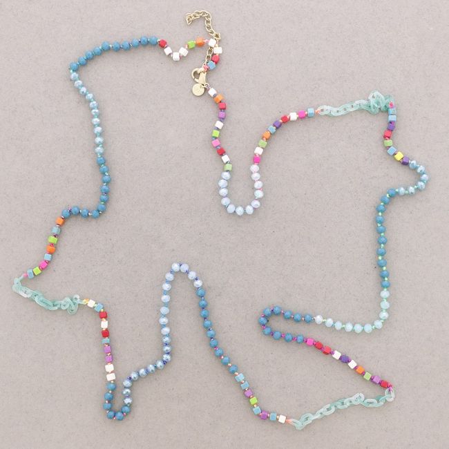 LONG NECKLACE WITH RESIN BEADS AND FACETED CRYSTALS STONES