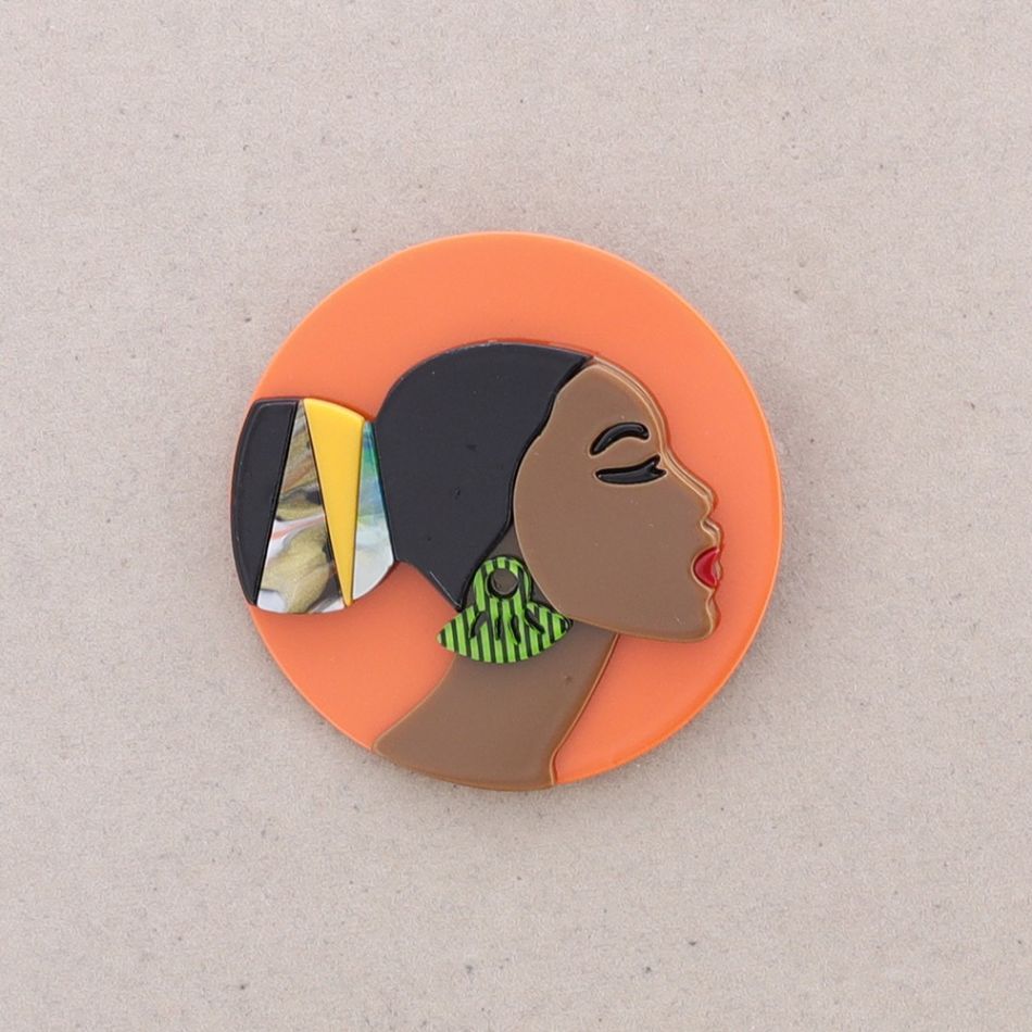 BROCHE MEDALLA RESINA CHICA