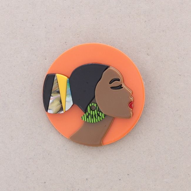 BROCHE MEDALLA RESINA CHICA