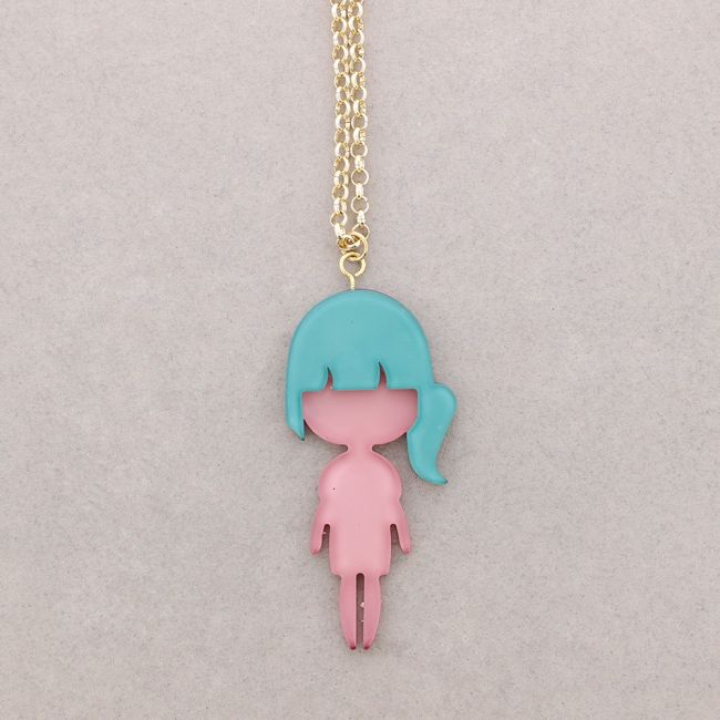 COLLAR LARGO COLG MUÑECA RESINA