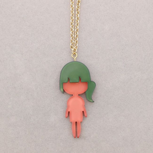 COLLAR LARGO COLG MUÑECA RESINA