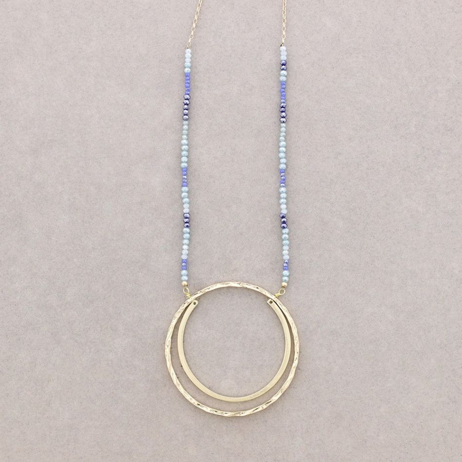 LONG NECKLACE WITH FACETED CRYSTALS METAL CIRCLE PENDANT