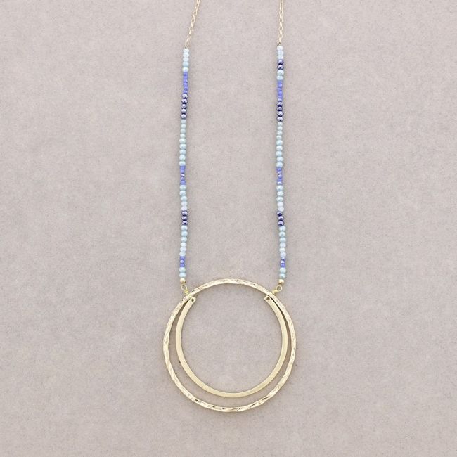 LONG NECKLACE WITH FACETED CRYSTALS METAL CIRCLE PENDANT