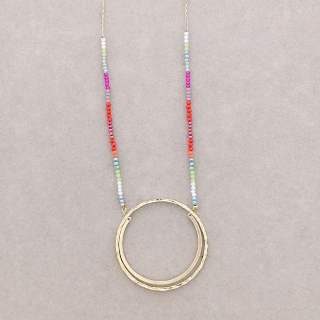 LONG NECKLACE WITH FACETED CRYSTALS METAL CIRCLE PENDANT