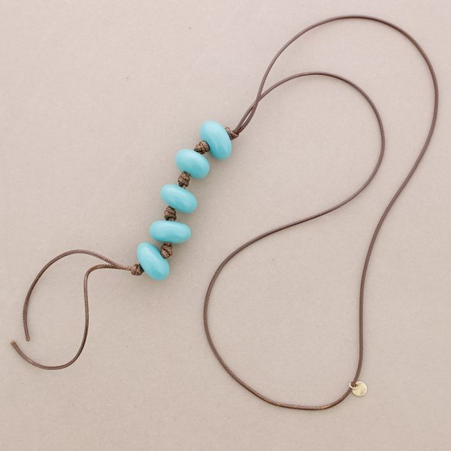 COLLAR LARGO COLGANTE CUENTAS RESINA