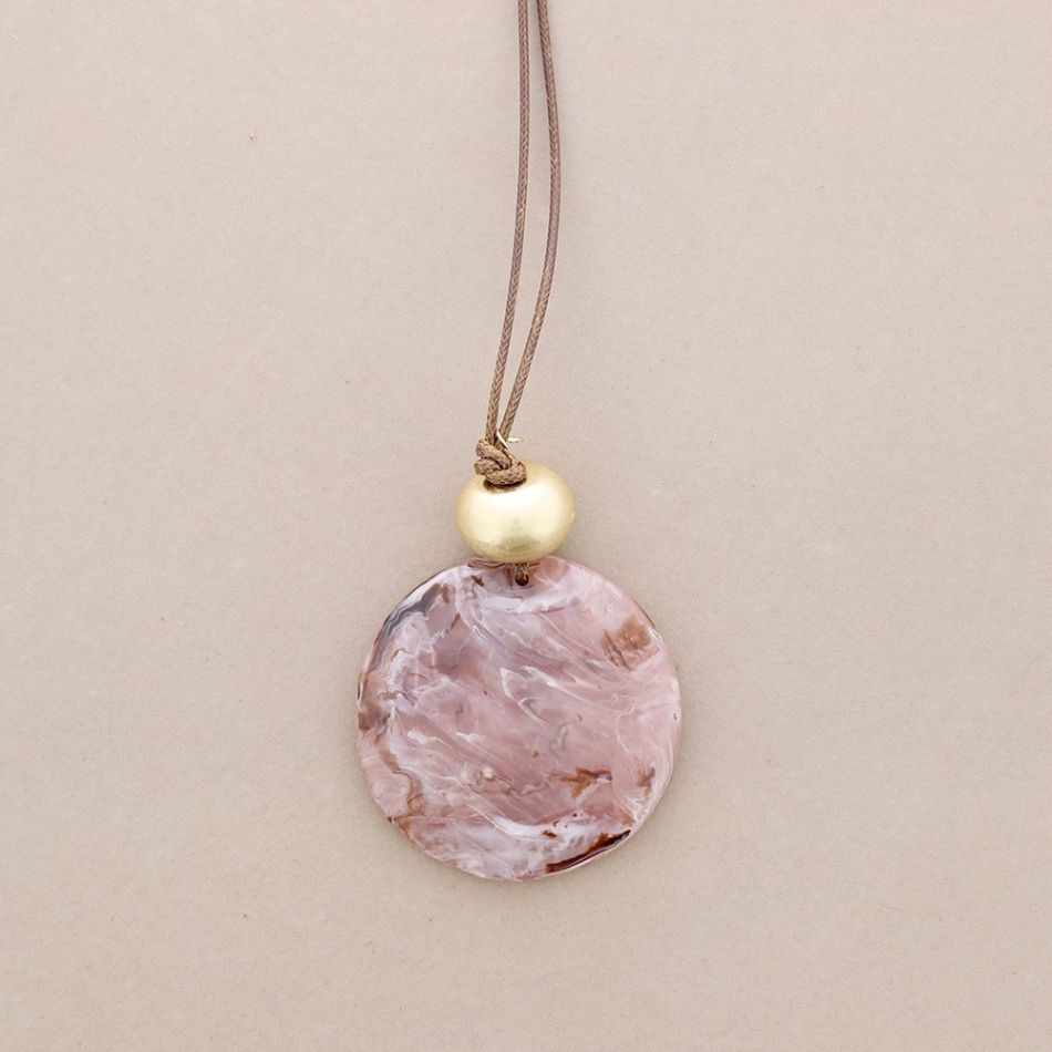 LONG RESIN PENDANT NECKLACE