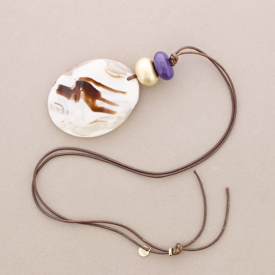LONG RESIN MEDALLION PENDANT NECKLACE
