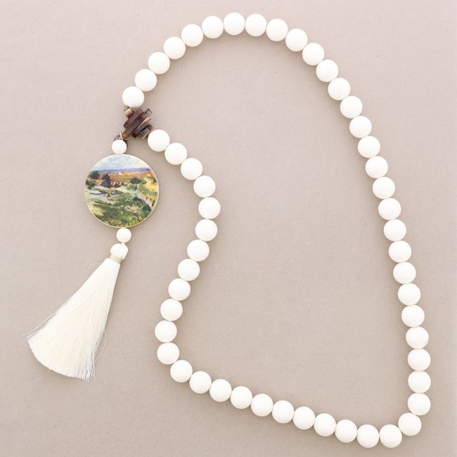 COLLAR LARGO BOLAS COLGANTE RESINA FLECO