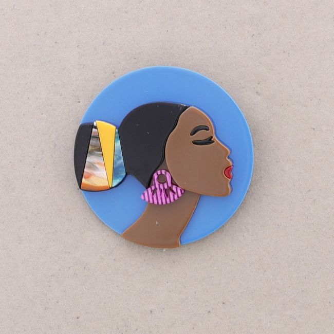 BROCHE MEDALLA RESINA CHICA