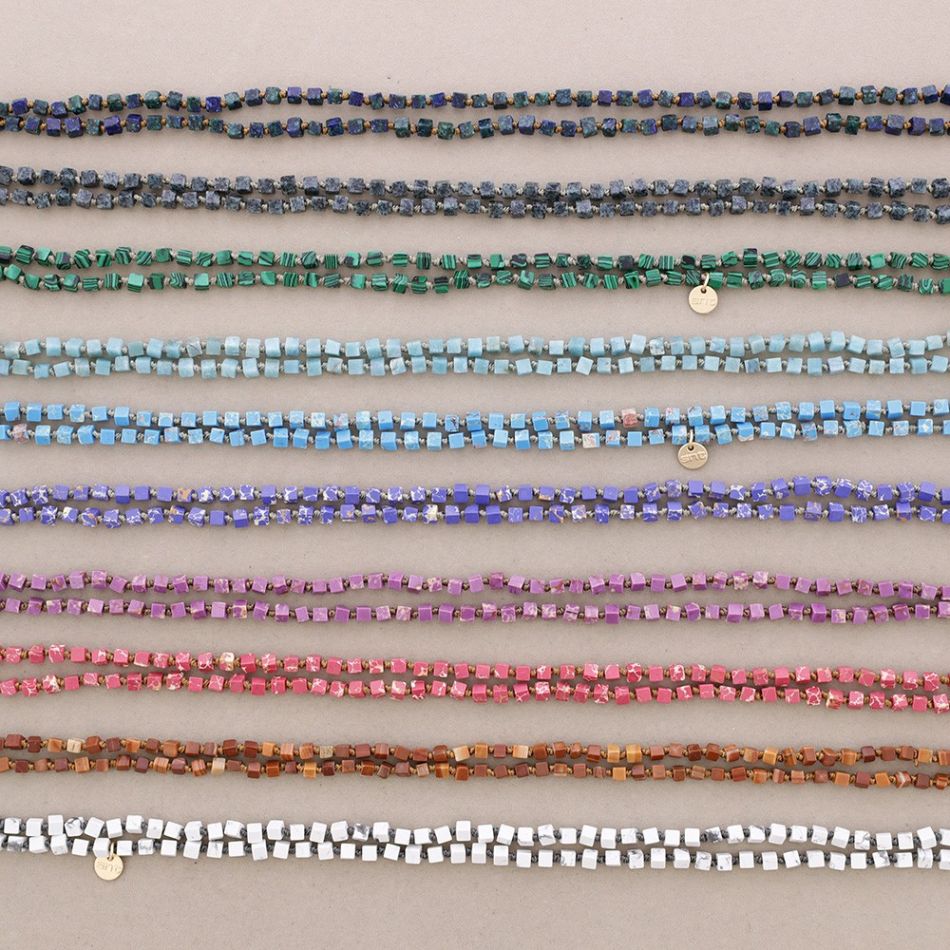COLLAR LARGO NUDOS PIEDRAS CUADRADAS 1.2M*4MM