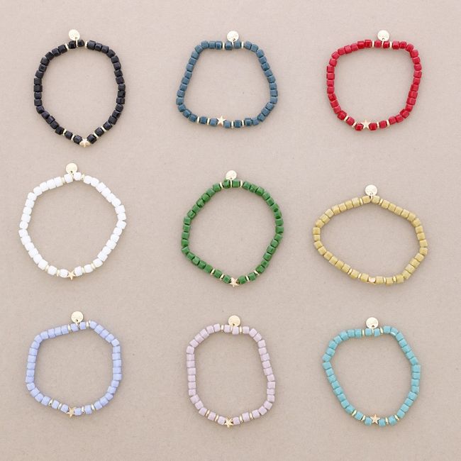 ELASTIC BRACELET WITH FACETED SQUARE CRYSTALS WITH METAL STAR