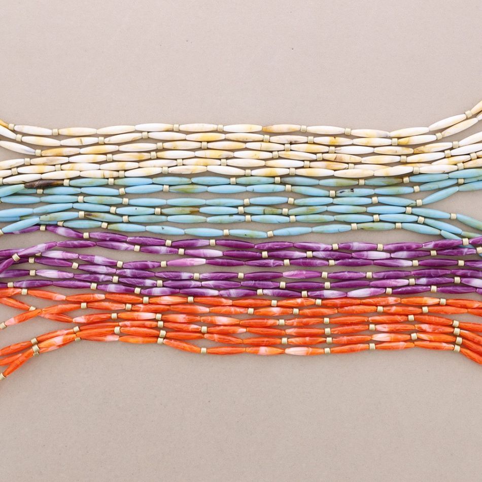COLLAR LARGO CUENTAS RESINA