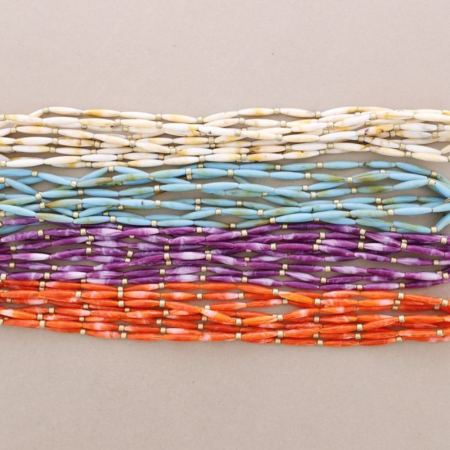 MULTI-LEVEL NECKLACE WITH RESIN BEADS