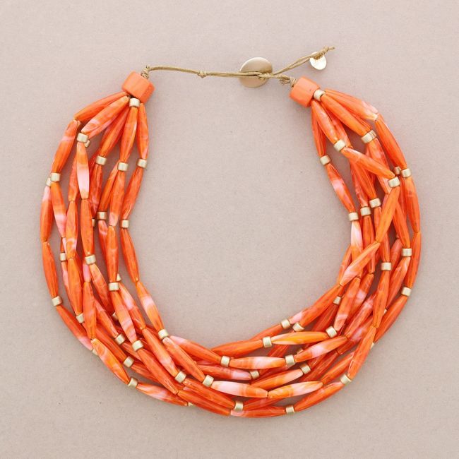 MULTI-LEVEL NECKLACE WITH RESIN BEADS