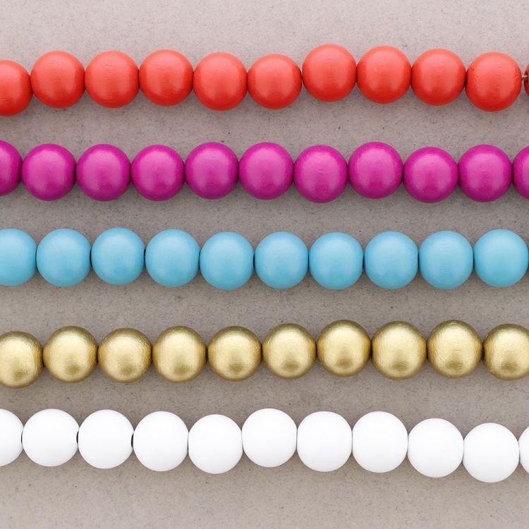 WOODEN BALLS NECKLACE 2