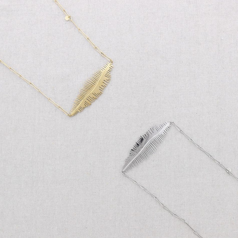 LONG NECKLACE ELABONES STEEL LEAF