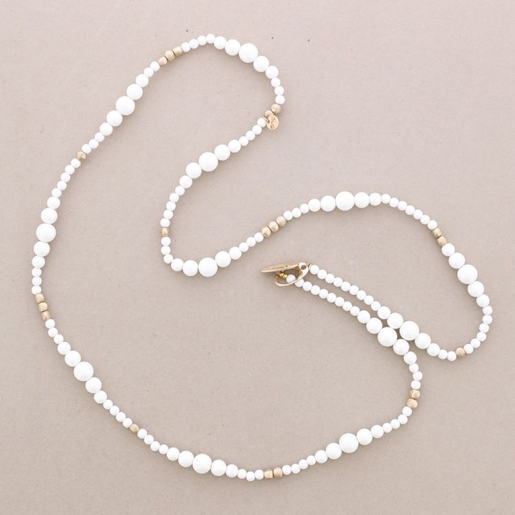 LONG ACRYLIC BALL NECKLACE 2