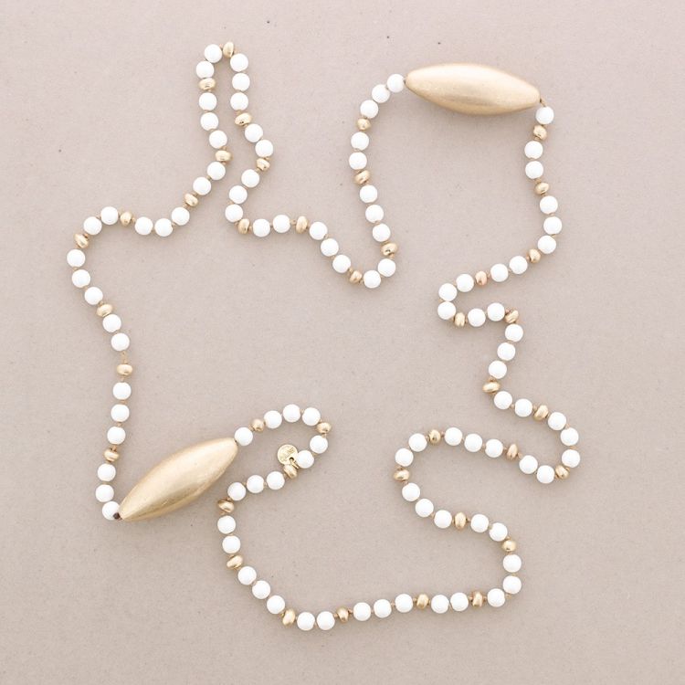 LONG NECKLACE ACRYLIC BEADS 2