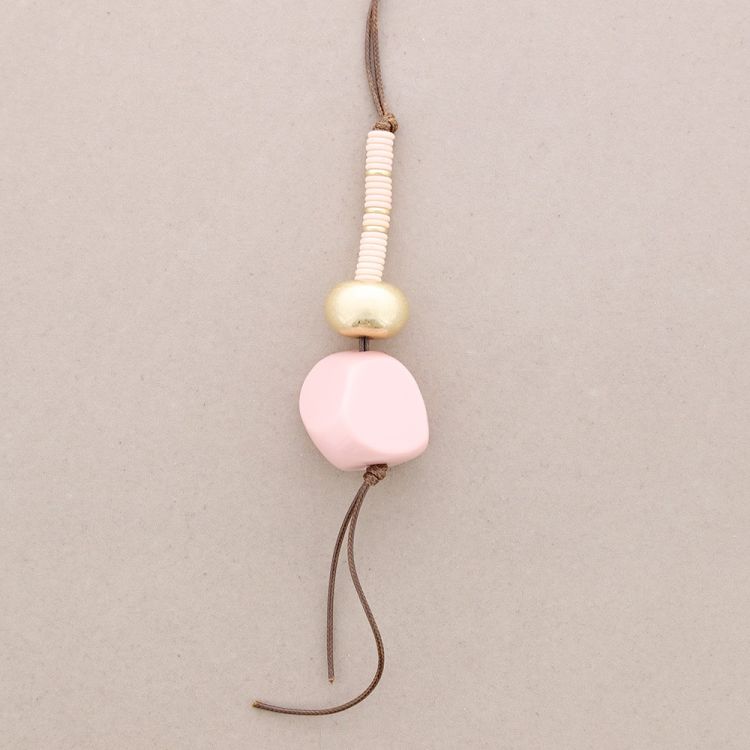 LONG RESIN BEAD PENDANT NECKLACE