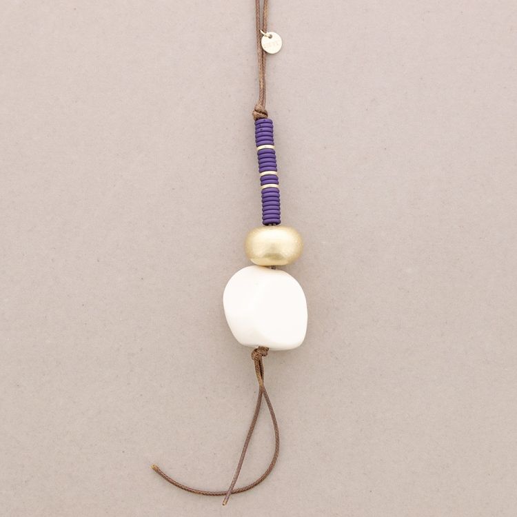 LONG RESIN BEAD PENDANT NECKLACE 2