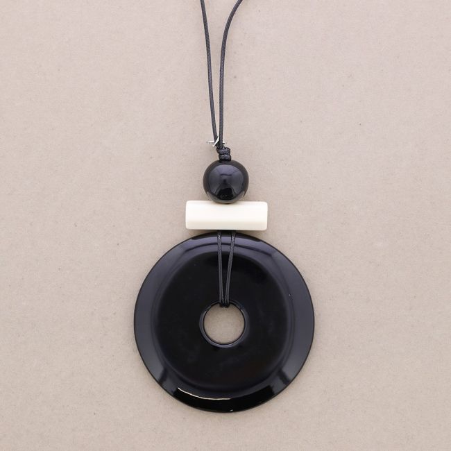 COLLAR LARGO COLGANTES CUENTAS RESINA